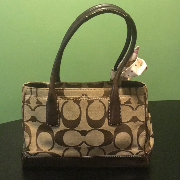 Authentic coach purse - Picture 2 of 6